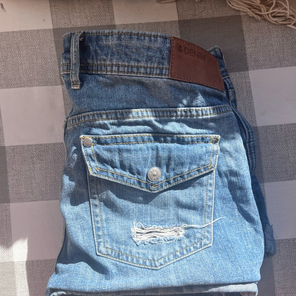 size 8 y2k low rise vintage jean shorts